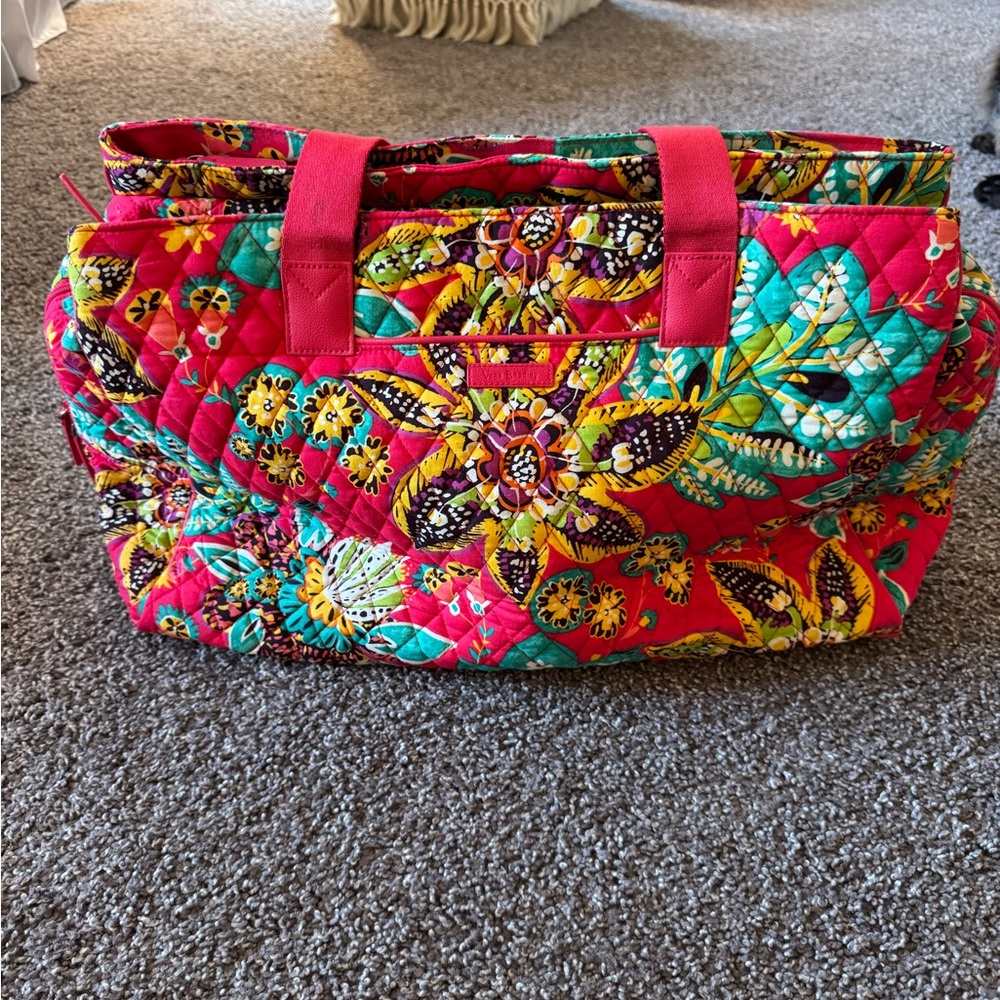 Vera Bradley Large multi compartment weekender bag diaper bag